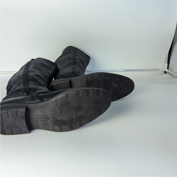 Black Bare Traps - Picture 6 of 6